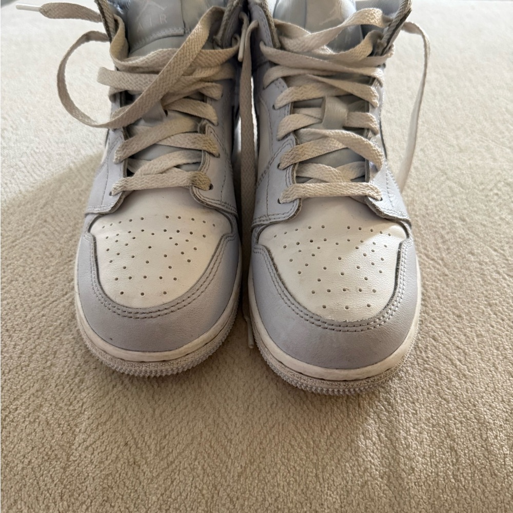Air Jordan 1 Mid size 4.5